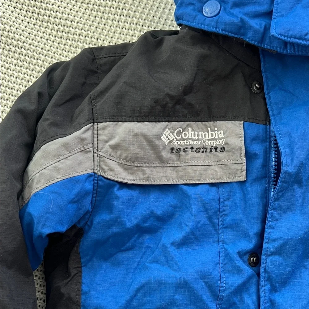 Columbia Black and Blue Sportswear Jacket